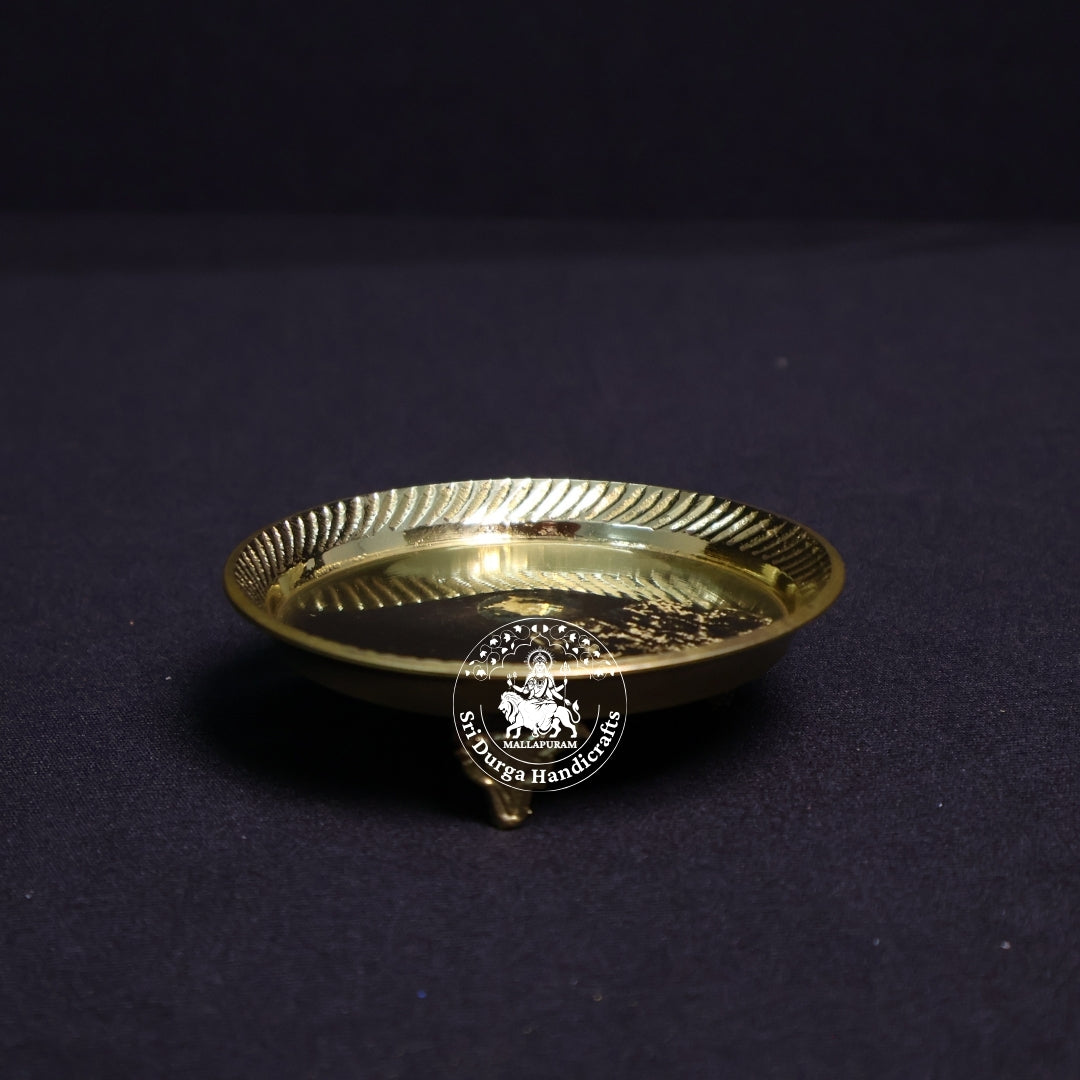 Brass Pintray Plain with Base – Size No:3