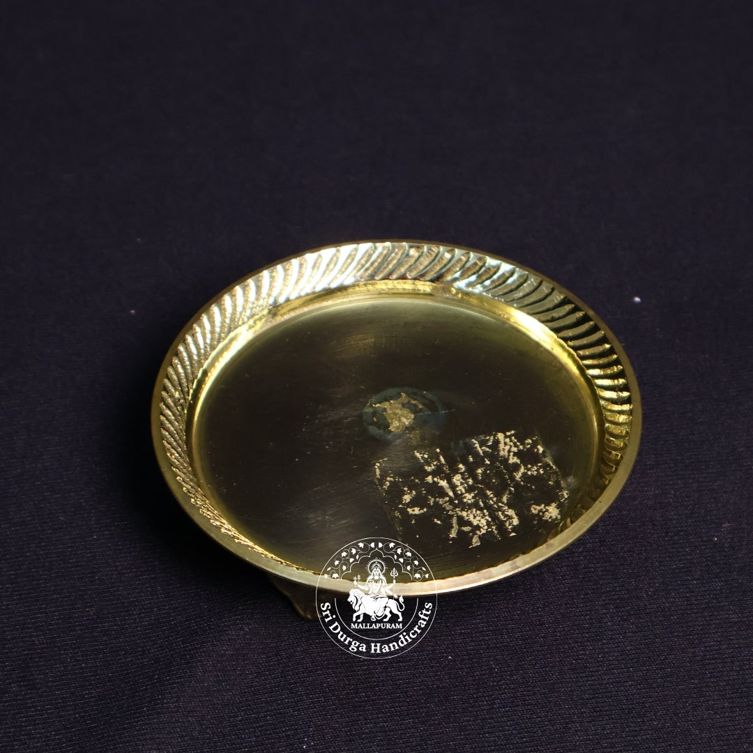 Brass Pintray Plain with Base – Size No:1