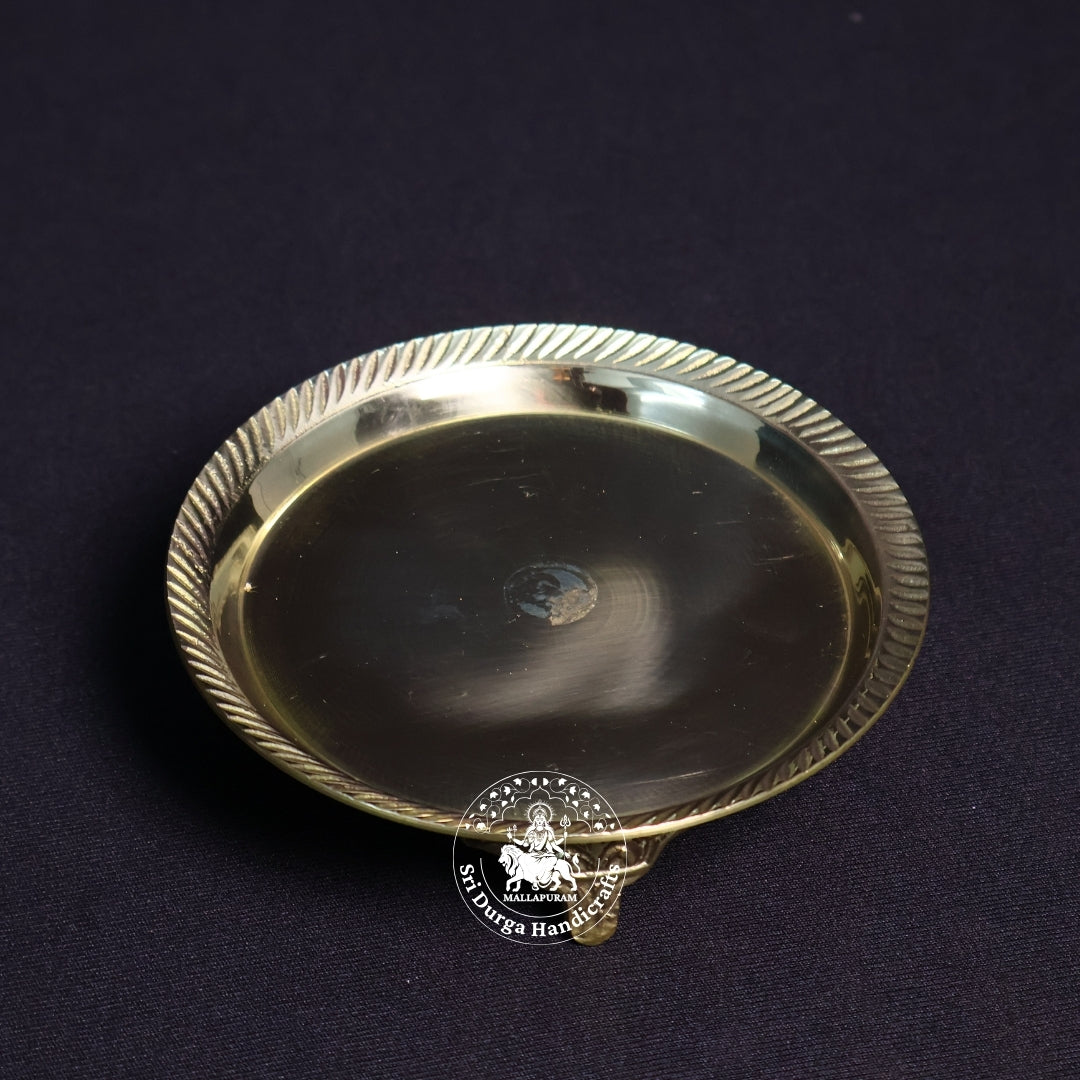Brass Pintray Plain with Base – Size No:5