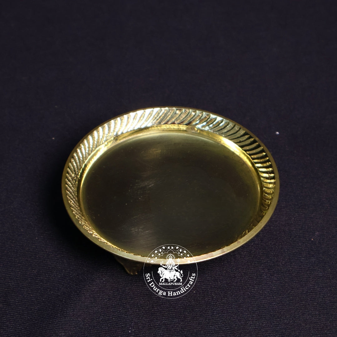 Brass Pintray Plain with Base – Size No:2