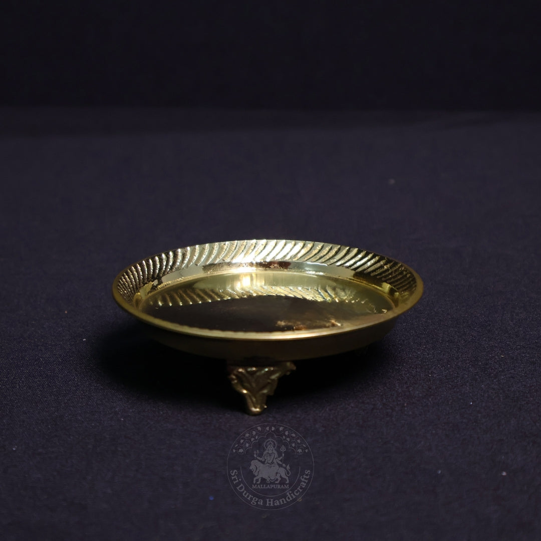 Brass Pintray Plain with Base – Size No:3