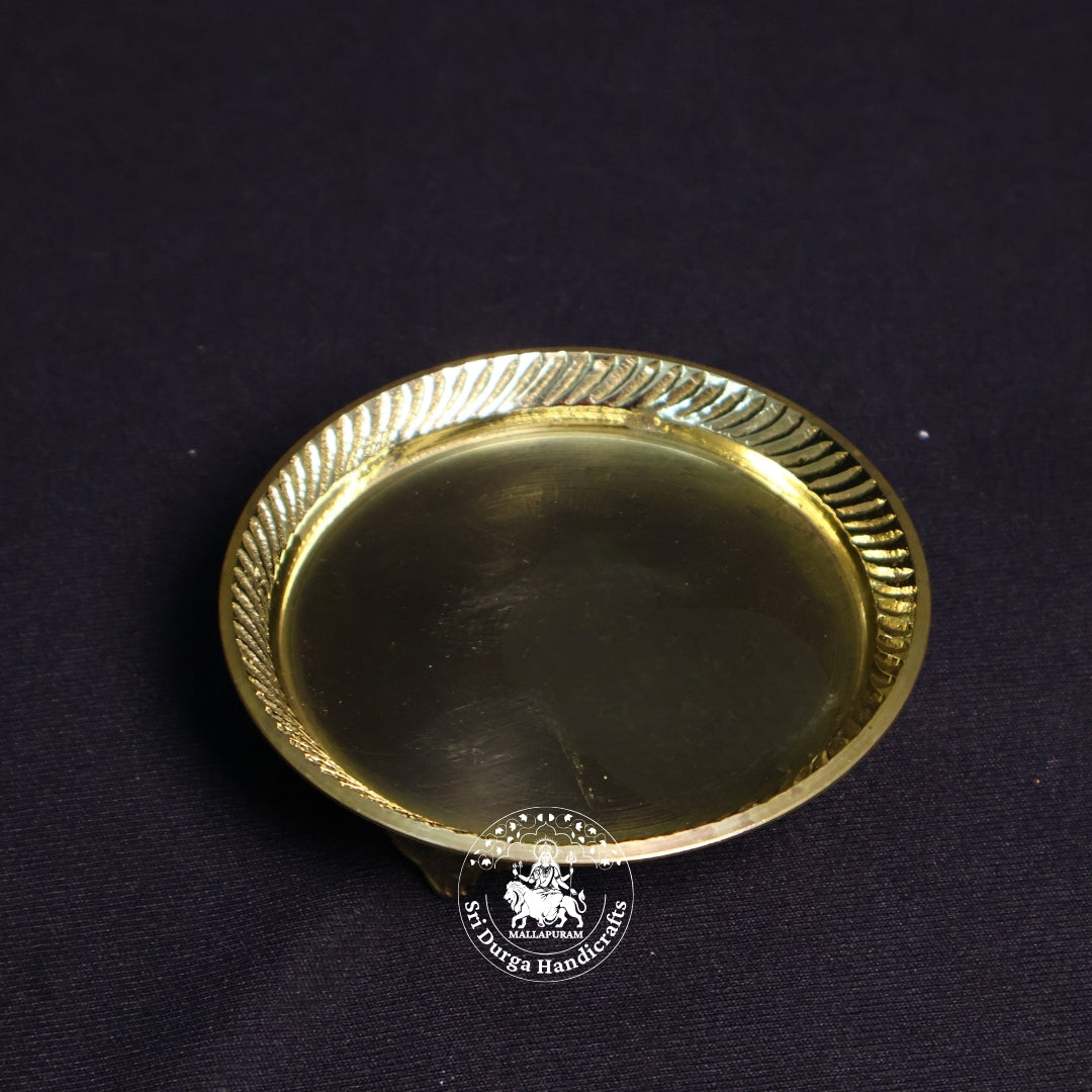 Brass Pintray Plain with Base – Size No:1