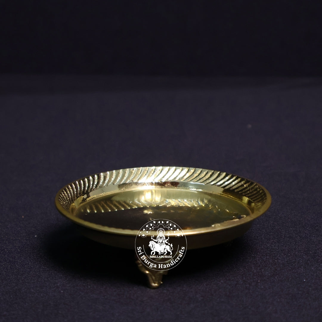 Brass Pintray Plain with Base – Size No:1