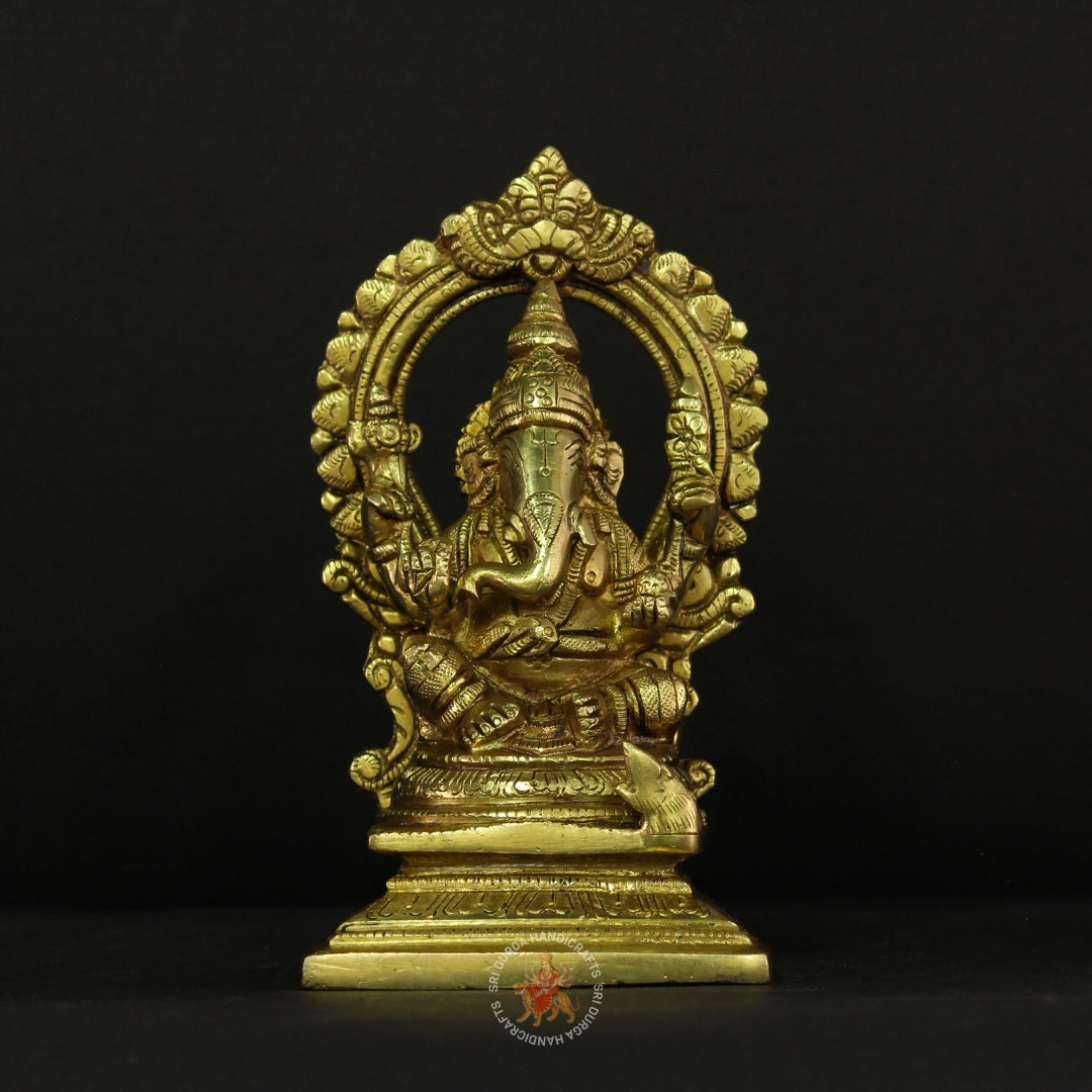 7" inch Ganesh with Divine Thiruvatchi