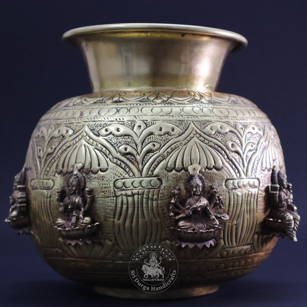 8" Inch Brass Astalakshmi Chombu